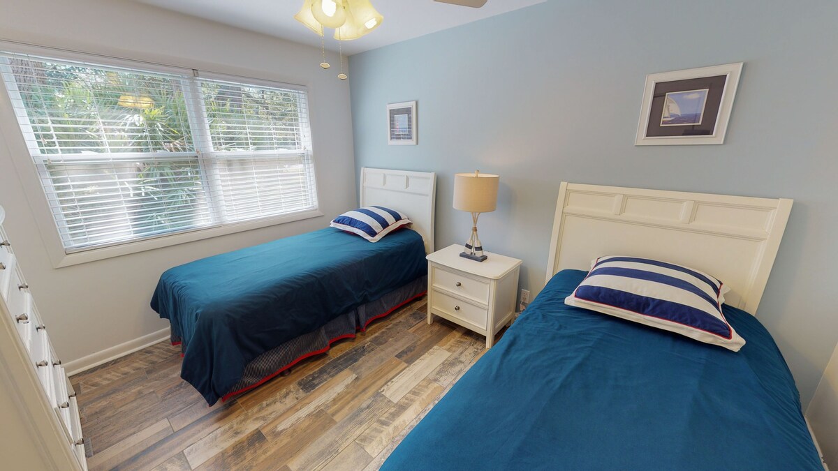 MELLOW YELLOW 3 bedrooms, 2 bathrooms