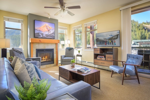 Founders Pointe 4541 is a spacious condo at the base of Winter Park Resort