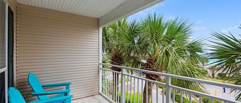 Grand Caribbean West 303 balcony