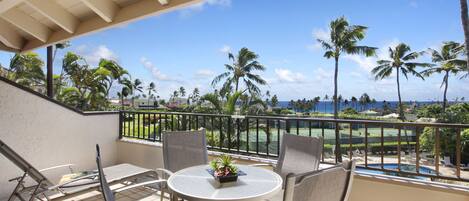 Balcony Lanai - Kahala 133