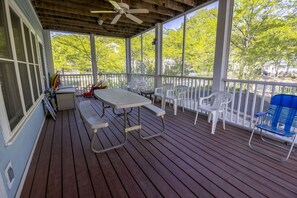 Outdoor Living | Screened Porch