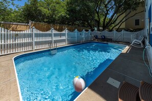 Private Pool: open mid-May to mid-Oct.