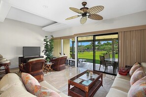 Living Room - Manualoha 804