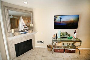 Custom tiled gas fireplace