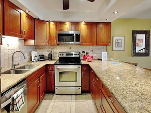 Full Size Kitchen