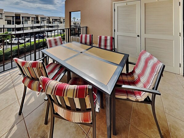 Outdoor Lanai Patio