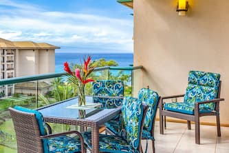 Maui Resort Rentals: Honua Kai Hokulani 618 - 6th Floor 1BR w/ Partial Ocean & Mountain Views