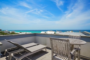 ROOF TOP DECK W/360 GULF & TOWN VIEWS