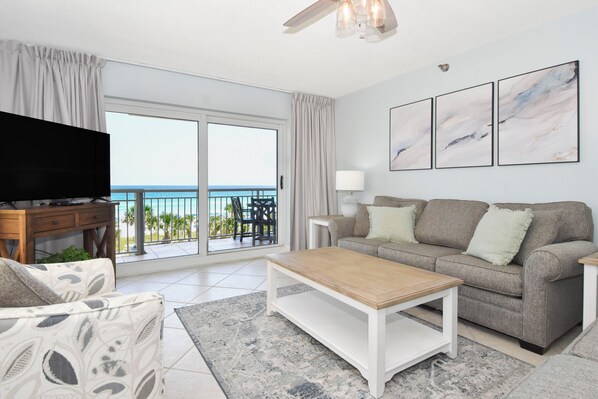 Destin Towers 41- Living Area with Balcony