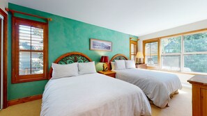 Secondary Bedroom w/ Two Double Beds & Cable TV