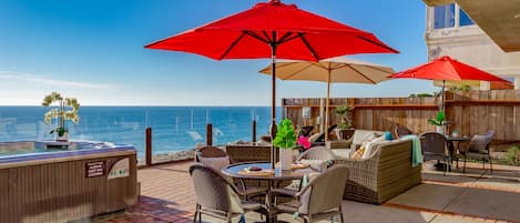 Gorgeous Single Family Home Deck 