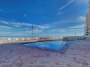 Oceanfront Club Pool