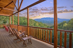 Best View in Gatlinburg! - Book Splash Mansion #500