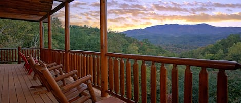 Heaven's View awaits you! - Take in the most amazing views of the Smokies at "Splash Mansion!"