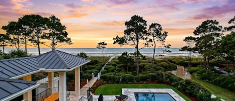 22 Sandhill Crane - Oceanfront Six Bedroom Home