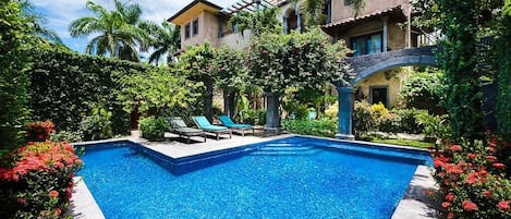 Enjoy the sunny hours and the wonderful and very calm swimming pool. The pool is shared between all 5 units.