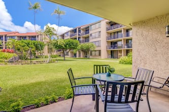 Charming 2bd, 1st-level condo at oceanfront resort