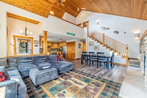 Well lighted and Vaulted High-Ceiling Great Room that can easily accommodate 11 guests.