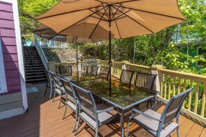 Second Level | Outdoor Dining
