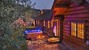 Private hot tub, north side back patio