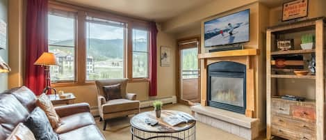 Freshly updated furnishings and decor at Zephyr Mountain Lodge 2413