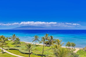 With sweeping Pacific Ocean views from Black Rock to Lanai
                