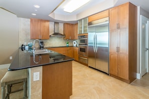 Kitchen-Caribe 713C-Orange Beach, AL