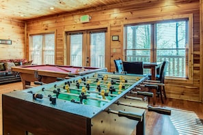 Spielezimmer