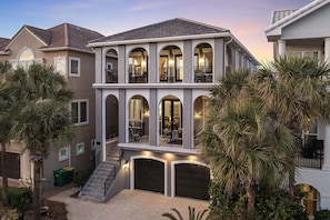 Villa Playa - Luxury Destiny by the Sea Vacation Rental House with Private Pool and Beach View in Destin, Florida - Five Star Properties Destin/30A