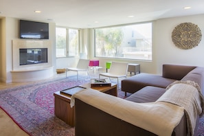 2nd level living room/ocean views