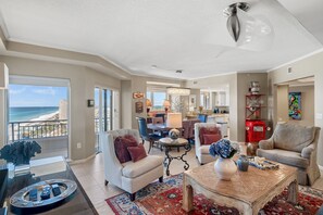 Open Concept Living Room, Dining Room & Kitchen