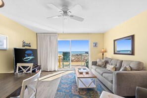 Living Area – Sleeper Sofa - Beach Views - Cable & Smart TV