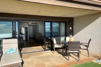 Ma'alaea Surf Unit H2-Ground Floor Beachfront Condo, AC, Wifi, TV, Pool