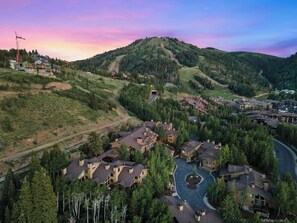 Nestled Up against Deer Valley Mountain Resort Access