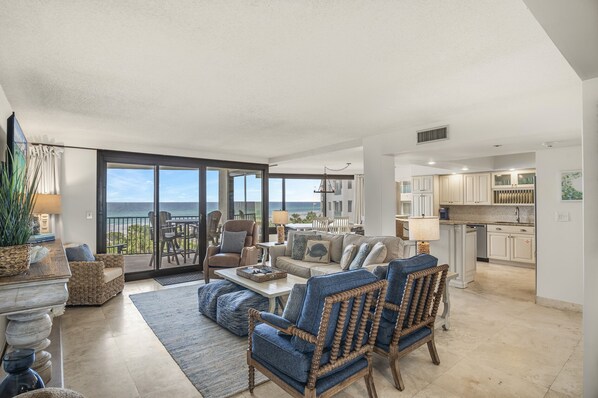 Living Area with Gulf Views