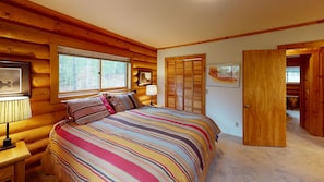 The-Caboose-Bedroom(1)