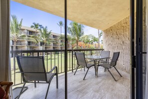 Large private lanai deck