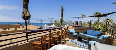 Roof  Top Deck with Jacuzzi