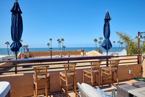 private Roof top deck Ocean views, with jacuzzi