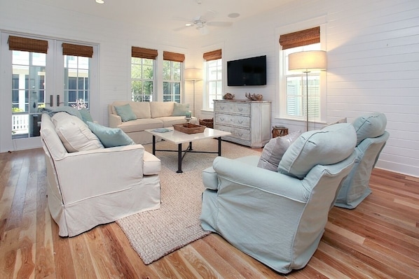 Southern Charm - WaterSound West Beach - First Floor - Living Area