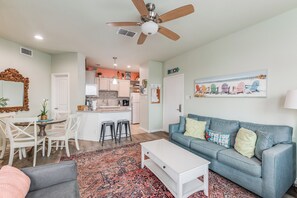 Living space that opens to the dining and kitchen area - great for entertaining