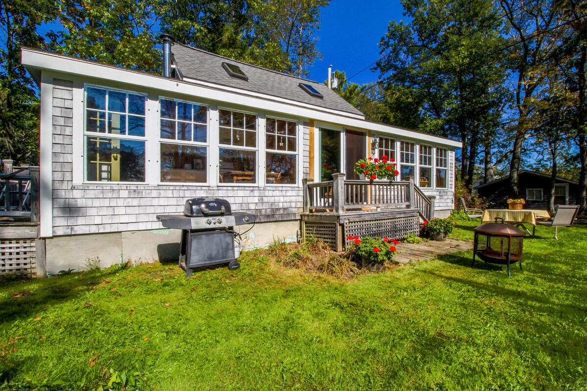 Charming Bayview Cottage with Deck, Firepit, Garden – 200′ from the Water