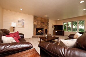 Living Space with TV and Gas Fireplace