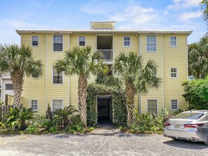 The Breezeway ~ Blue Mountain Beach ~ Paradise Properties