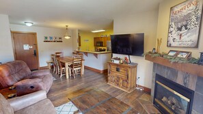 Living Area with Gas Fireplace, Flatscreen - Living Area with Gas Fireplace, Flatscreen