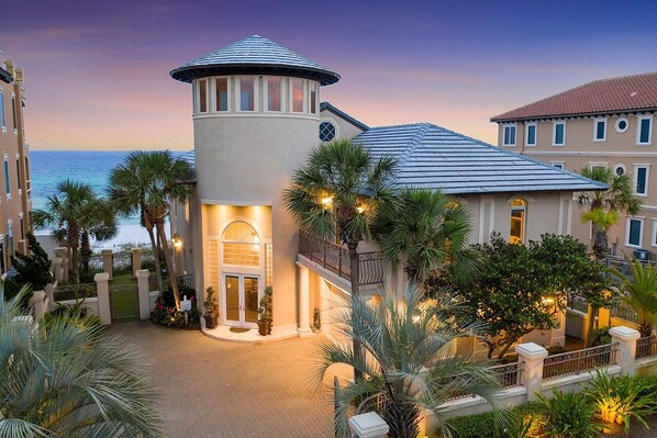 Bella Luna - Beachfront Vacation Rental House in Destiny by the Sea Destin, FL- Five Star Properties Destin/30A