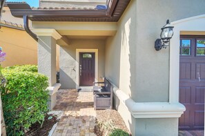 3-web-or-mls-8952-rhodes-st