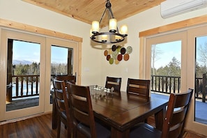 Main Level - Dining Area