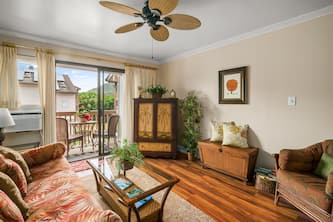 Beautifully decorated in Hawaiian style.