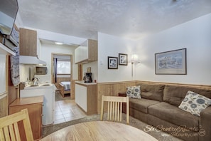 Living Room/Kitchen